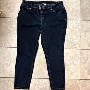 Women’s Black Skinny Jeans Size 16W Stretch Denim Mid Rise Classic Fit